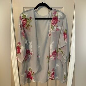 Gray open front chiffon gray & floral kimono jacket beach cover up.